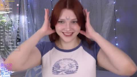 Snapshot of lunabate chatting on 23, 12, 2025 Luna online show from 23, 12, 2025