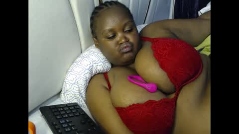 lunabloom01 online show from 6, 4, 2026