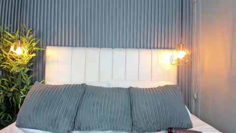 Snapshot of lunabloomn chatting on 8, 10, 2025 Luna online show from 8, 10, 2025