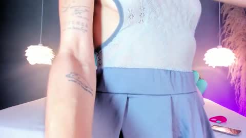 Snapshot of lunabloomn chatting on 17, 10, 2025 Luna online show from 17, 10, 2025