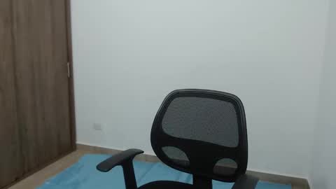 Snapshot of lunadaddy33 chatting on 5, 12, 2024 My name is luna Lovense is active my orgasms in your hands Give me more pleasure and make me cum PVT IS OPEN online show from 5, 12, 2024