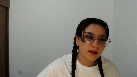 Snapshot of lunadaddy33 chatting on 1, 1, 2025 My name is luna Lovense is active my orgasms in your hands Give me more pleasure and make me cum PVT IS OPEN online show from 1, 1, 2025