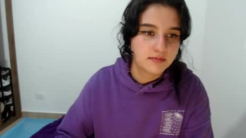 Snapshot of lunadaddy33 chatting on 4, 1, 2025 My name is luna Lovense is active my orgasms in your hands Give me more pleasure and make me cum PVT IS OPEN online show from 4, 1, 2025