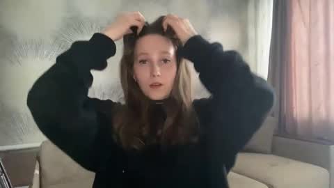 lunafeather online show from 17, 1, 2026