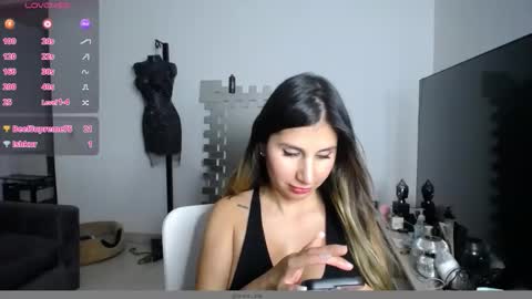 Snapshot of lunagardners chatting on 13, 9, 2025 lunagardners online show from 13, 9, 2025