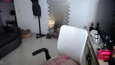 Snapshot of lunagardners chatting on 17, 9, 2025 lunagardners online show from 17, 9, 2025