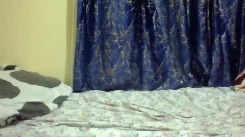 lunah_kitty online show from 11, 4, 2026