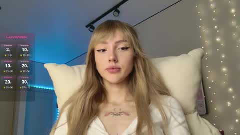 Luna online show from 23, 12, 2025