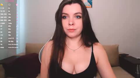 Snapshot of lunalovesuu chatting on 18, 9, 2025 Luna online show from 18, 9, 2025