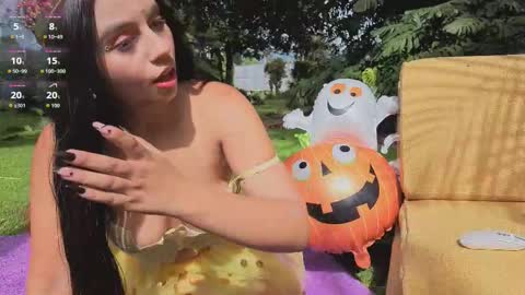 Snapshot of lunaluxe1001 chatting on 31, 10, 2025 lunaluxe1001 online show from 31, 10, 2025