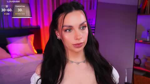 Snapshot of lunanight_ chatting on 7, 3, 2026 Luna next streams Mon Fri Sat Sun 8pm-5am gmt0 online show from 7, 3, 2026