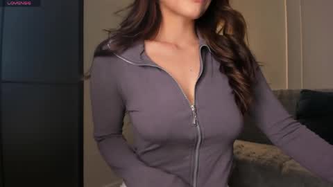 Aisha online show from 2, 4, 2026