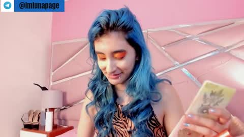 Luna Page online show from 26, 2, 2025