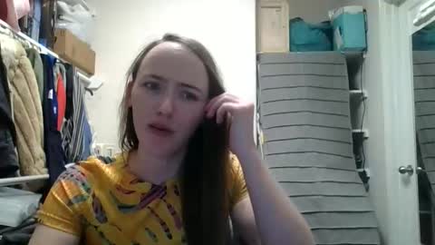 lunapixie2020 online show from 3, 5, 2026
