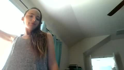 Snapshot of lunapixie2020 chatting on 18, 6, 2026 lunapixie2020 online show from 18, 6, 2026