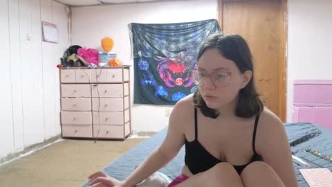 lunaquinn45 online show from 23, 12, 2024