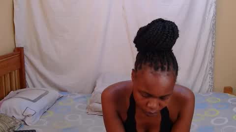 lunar_desiree online show from 9, 1, 2026