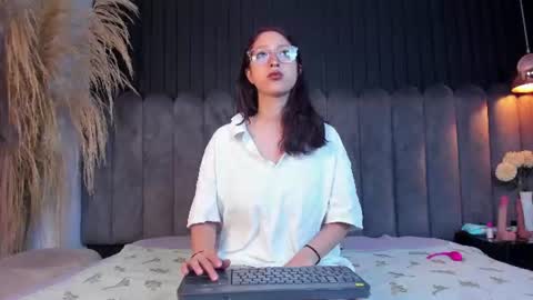 Snapshot of lunar_lustx chatting on 28, 6, 2026 lunar_lustx online show from 28, 6, 2026