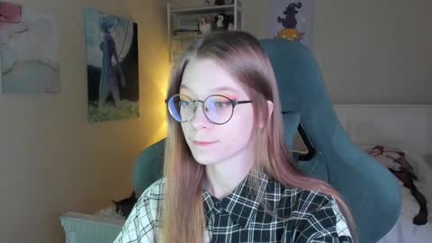Snapshot of lunar_sofia chatting on 6, 12, 2024 Sofia online show from 6, 12, 2024