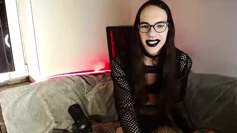 Snapshot of lunarlinda chatting on 18, 2, 2025 Linda Linde online show from 18, 2, 2025