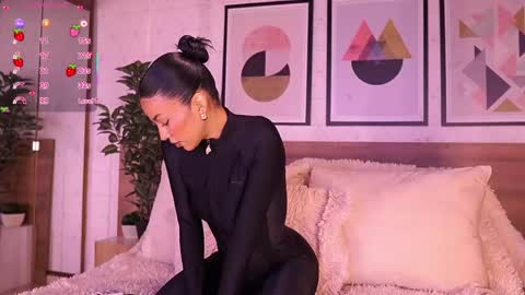 Luna Ruso  online show from 24, 3, 2026