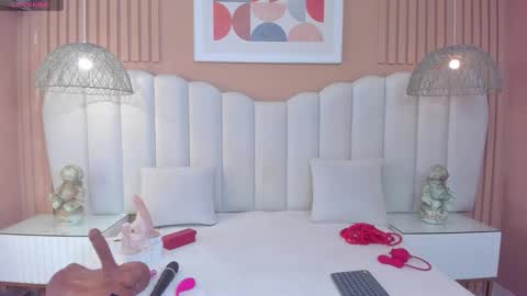 Luna online show from 10, 2, 2026