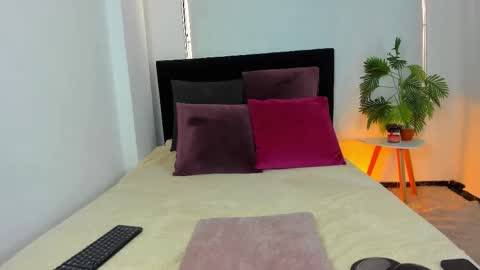 lunavelvet7 online show from 24, 9, 2025