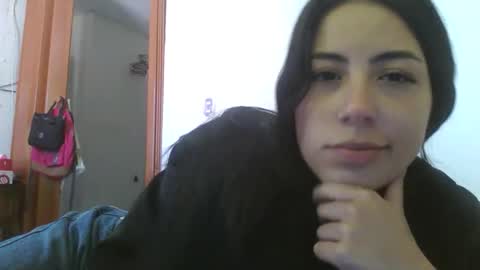 lunavelvettt online show from 7, 1, 2026