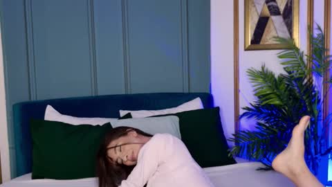 Luna online show from 17, 12, 2025