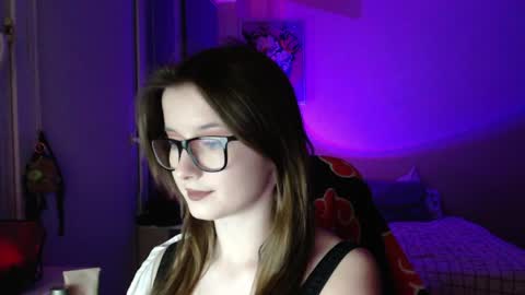 Snapshot of lunaxcherry chatting on 16, 4, 2026 LunaXcherry online show from 16, 4, 2026