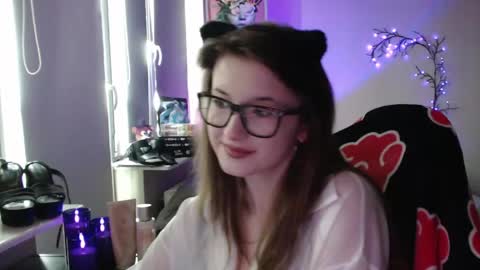 Snapshot of lunaxcherry chatting on 17, 5, 2026 LunaXcherry online show from 17, 5, 2026