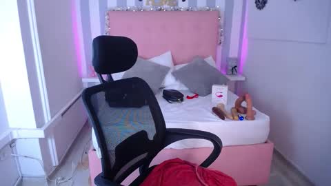 lunna_boobs20 online show from 15, 11, 2025