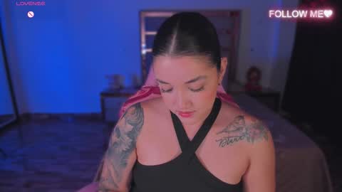 LUNA ROSE online show from 2, 12, 2025