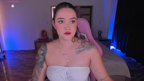 LUNA ROSE online show from 27, 5, 2026