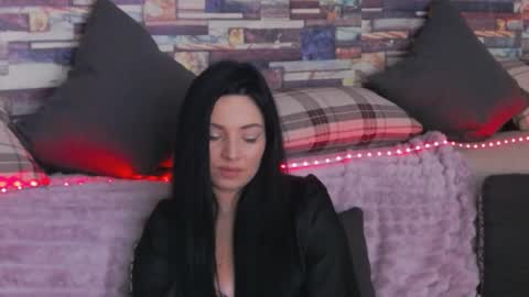 LunnaGray online show from 8, 10, 2025