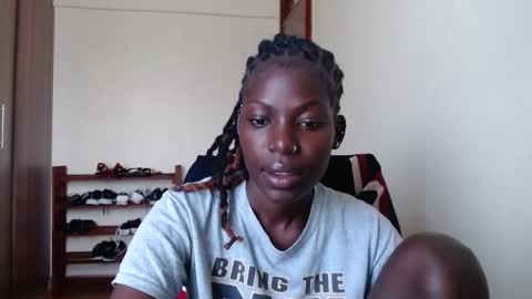 luo_queen online show from 12, 5, 2026