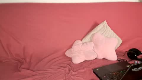 Snapshot of luros_modasy chatting on 5, 2, 2025 Luros Modasy online show from 5, 2, 2025