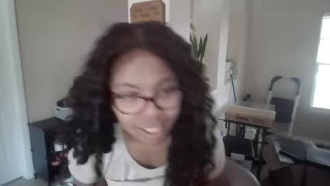 Snapshot of lusciouskoko chatting on 16, 11, 2025 Luscious Koko online show from 16, 11, 2025