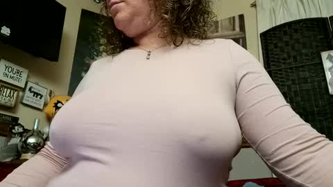 .Clarissa. Follow me on Instagram   miss buns  online show from 25, 2, 2025