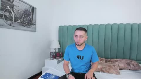 Lushian And Luna online show from 4, 10, 2025