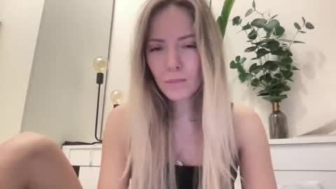 Snapshot of lusiluv chatting on 5, 3, 2026 lusiluv online show from 5, 3, 2026