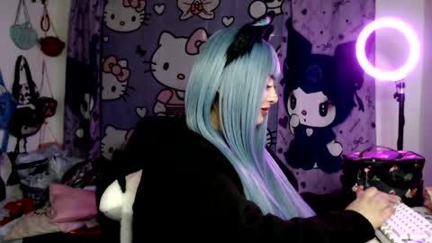 lussyevans_ online show from 18, 7, 2026