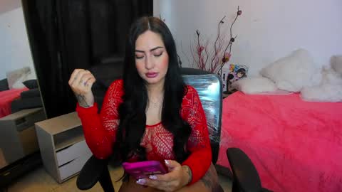Snapshot of lustful__babe chatting on 28, 1, 2025 lustful__babe online show from 28, 1, 2025