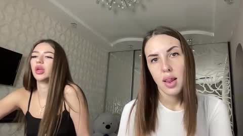 Snapshot of lustykitten1 chatting on 4, 12, 2025 lustykitten1 online show from 4, 12, 2025