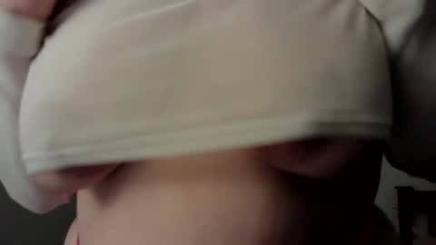 lustytits85 online show from 21, 9, 2025