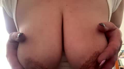 lustytits85 online show from 24, 11, 2025