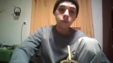 Snapshot of luuc15202 chatting on 22, 9, 2025 luuc15202 online show from 22, 9, 2025