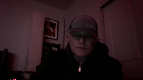 Snapshot of luv2toknstrok chatting on 1, 12, 2025 Luv2tokNstrok online show from 1, 12, 2025