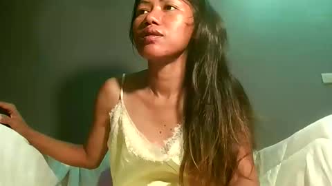 Bee Bee online show from 12, 5, 2026