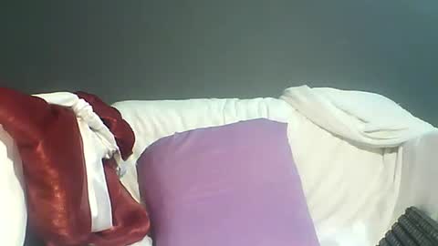 Snapshot of luvu4everxxx chatting on 2, 6, 2026 Bee Bee online show from 2, 6, 2026